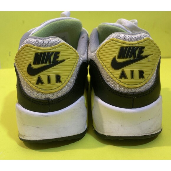 womens Nike Air Max CD0881-103 2020 Size 7.5 Multicolored - Picture 4 of 5